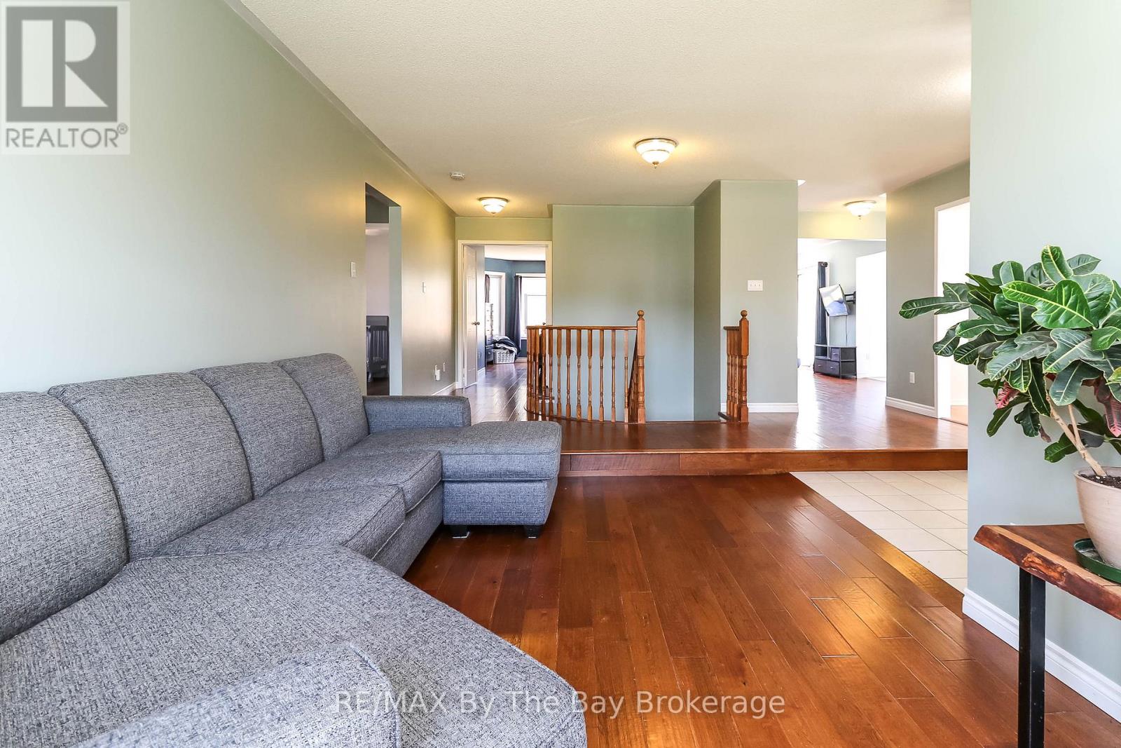 10 Lamont Creek Drive, Wasaga Beach, Ontario  L9Z 1J8 - Photo 18 - S13114802