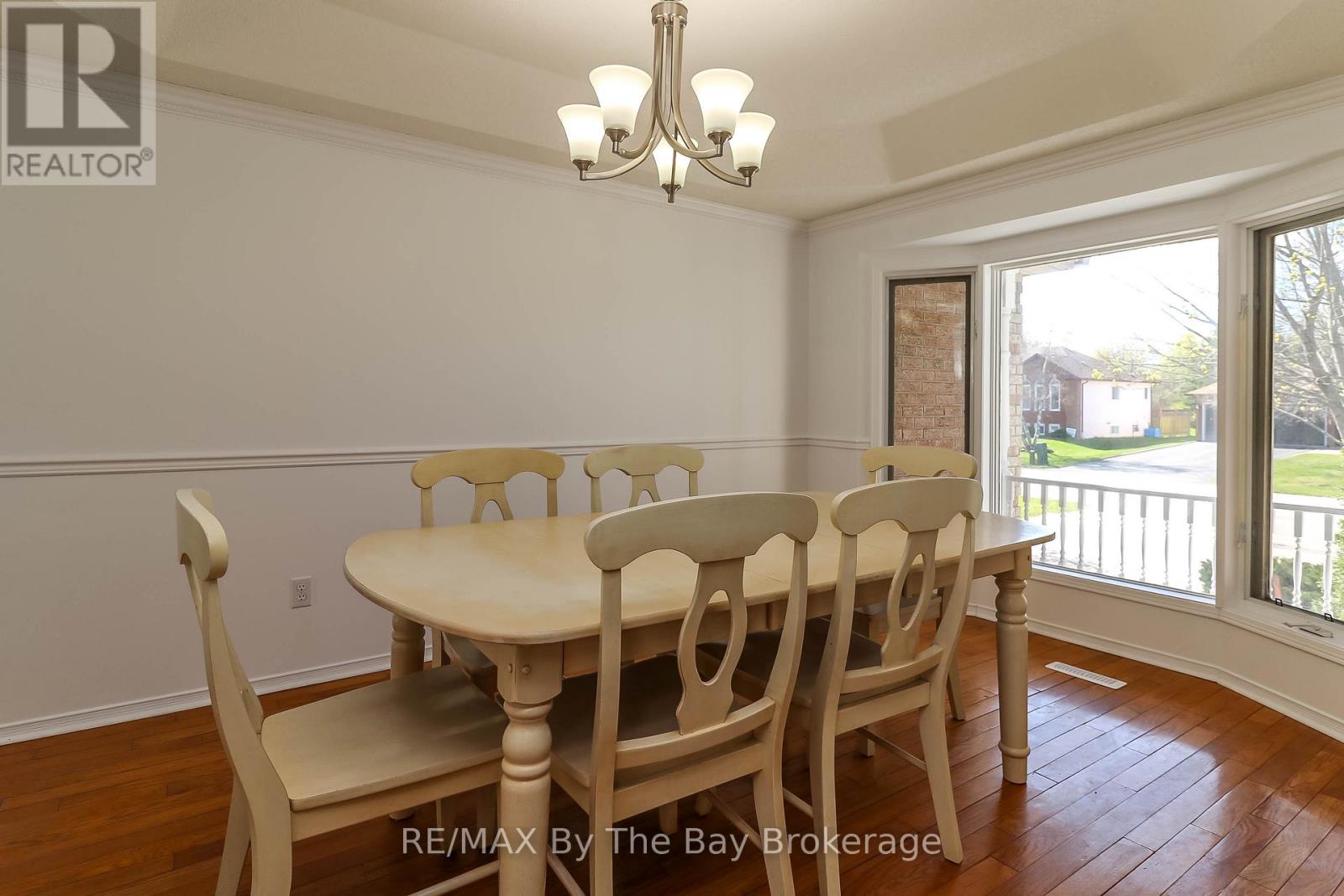 10 Lamont Creek Drive, Wasaga Beach, Ontario  L9Z 1J8 - Photo 7 - S13114802