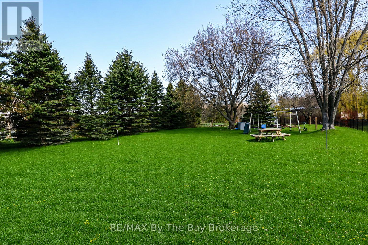 10 Lamont Creek Drive, Wasaga Beach, Ontario  L9Z 1J8 - Photo 8 - S13114802
