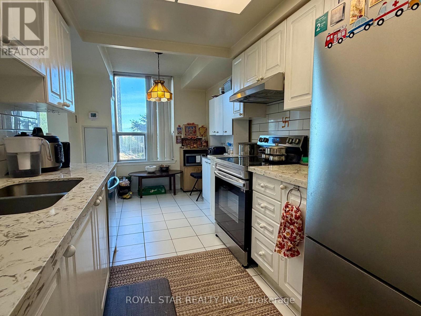 303 - 135 Hillcrest Avenue, Mississauga, Ontario  L5B 4B1 - Photo 15 - W13108568