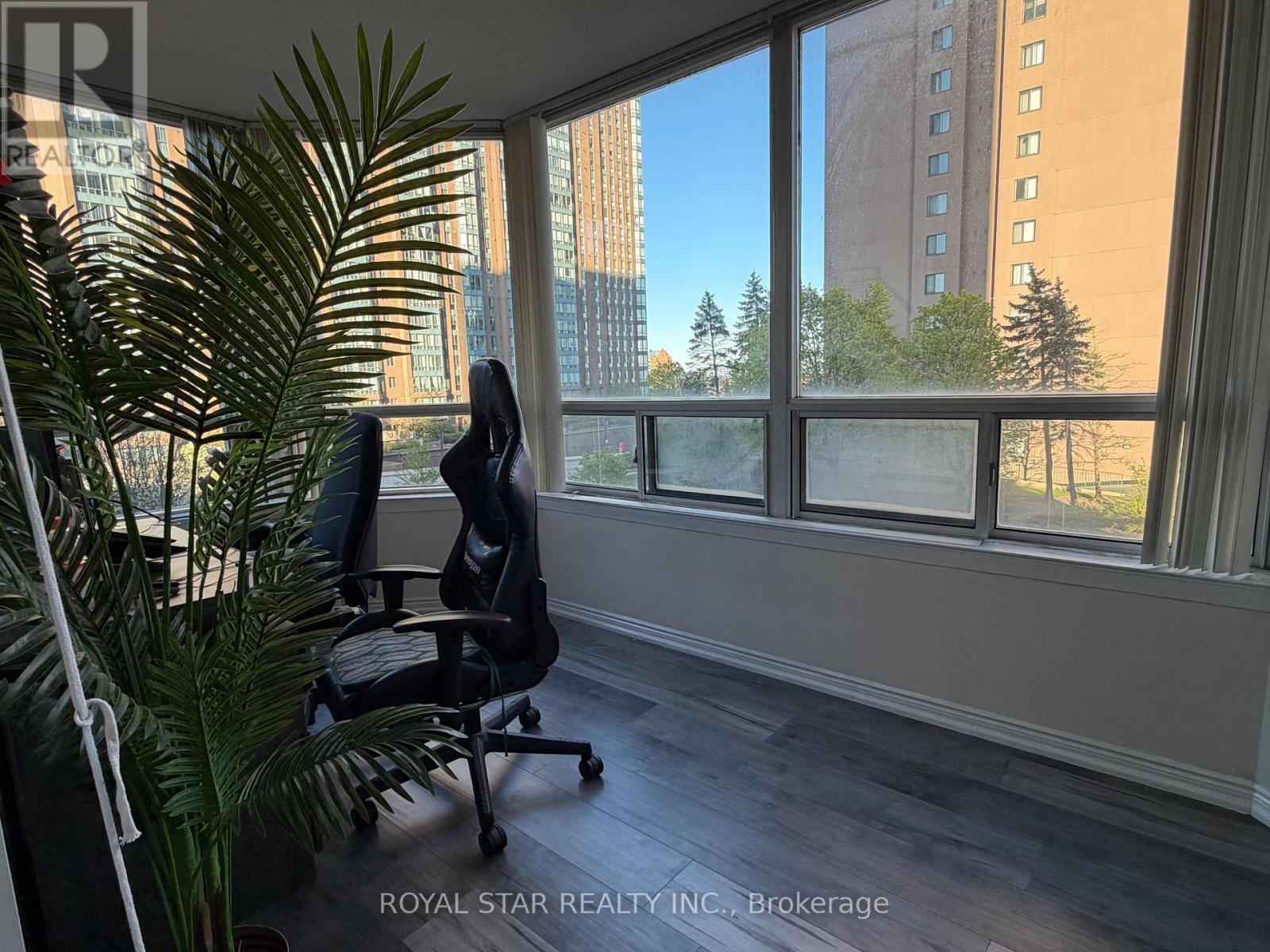 303 - 135 Hillcrest Avenue, Mississauga, Ontario  L5B 4B1 - Photo 19 - W13108568