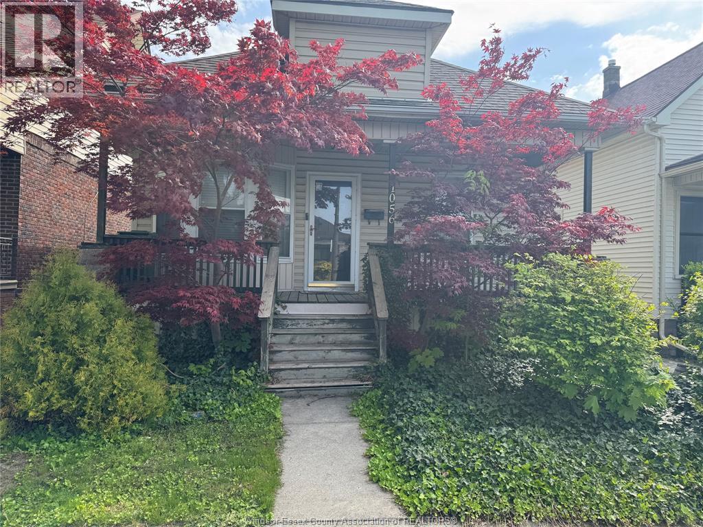 MLS# 26010869: 1056 GLADSTONE, Windsor, Canada