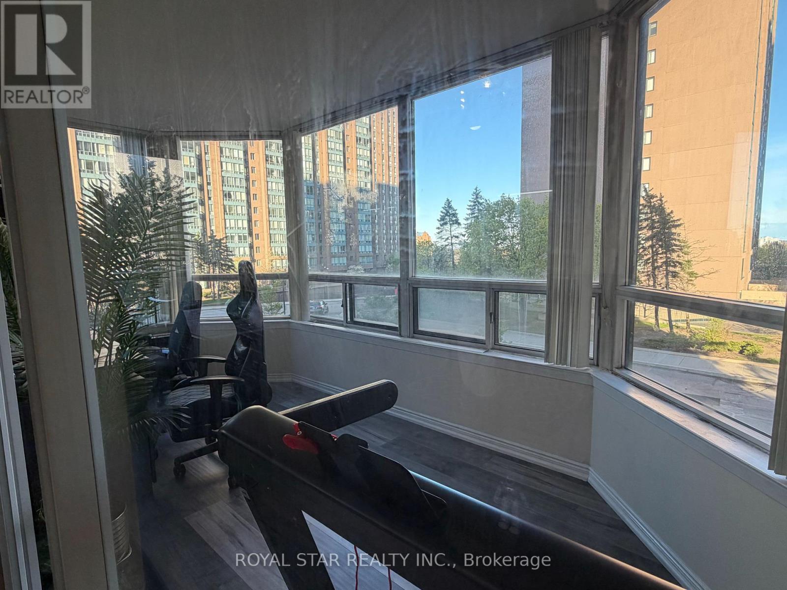 303 - 135 Hillcrest Avenue, Mississauga, Ontario  L5B 4B1 - Photo 18 - W13108568