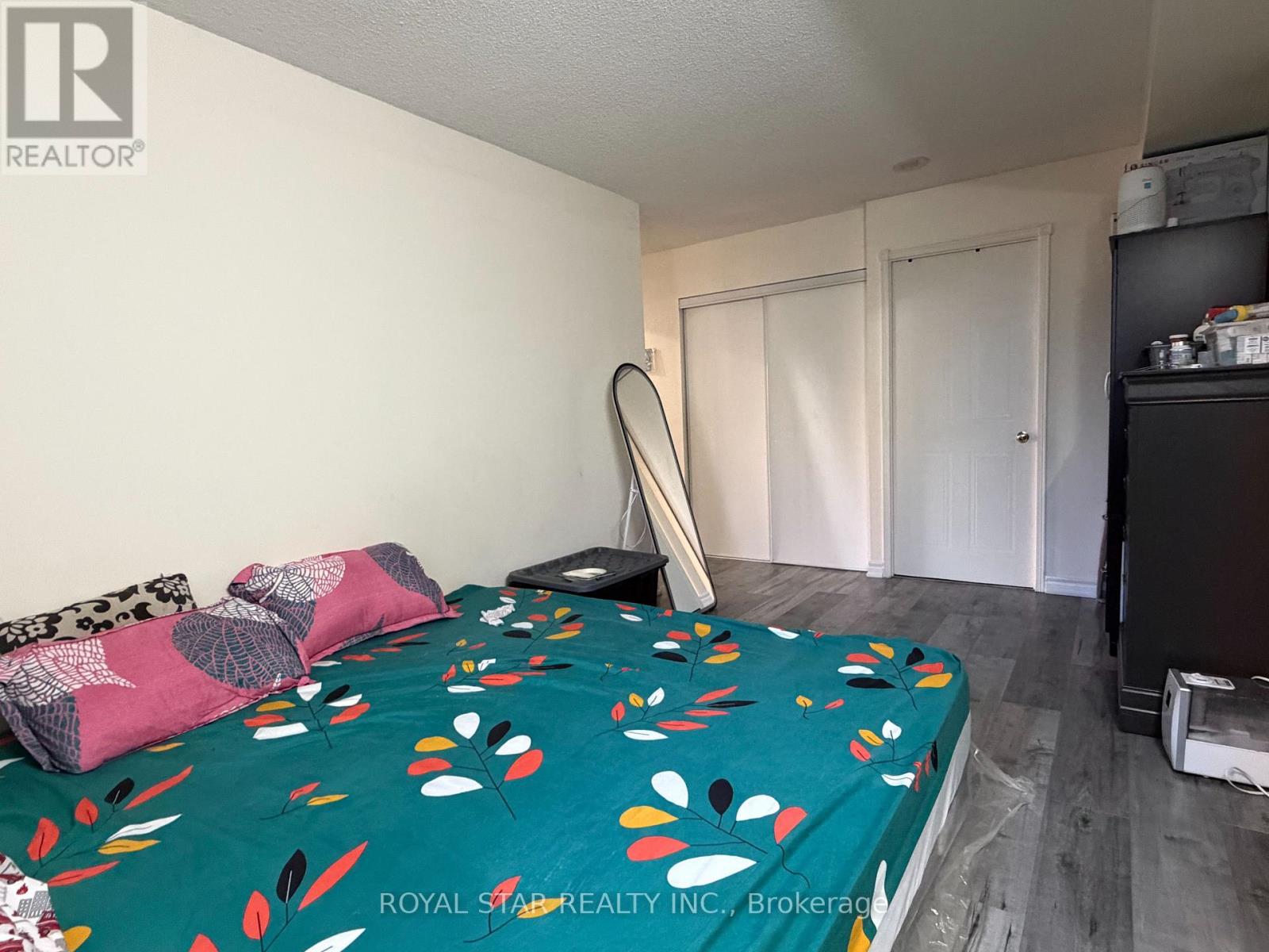 303 - 135 Hillcrest Avenue, Mississauga, Ontario  L5B 4B1 - Photo 24 - W13108568