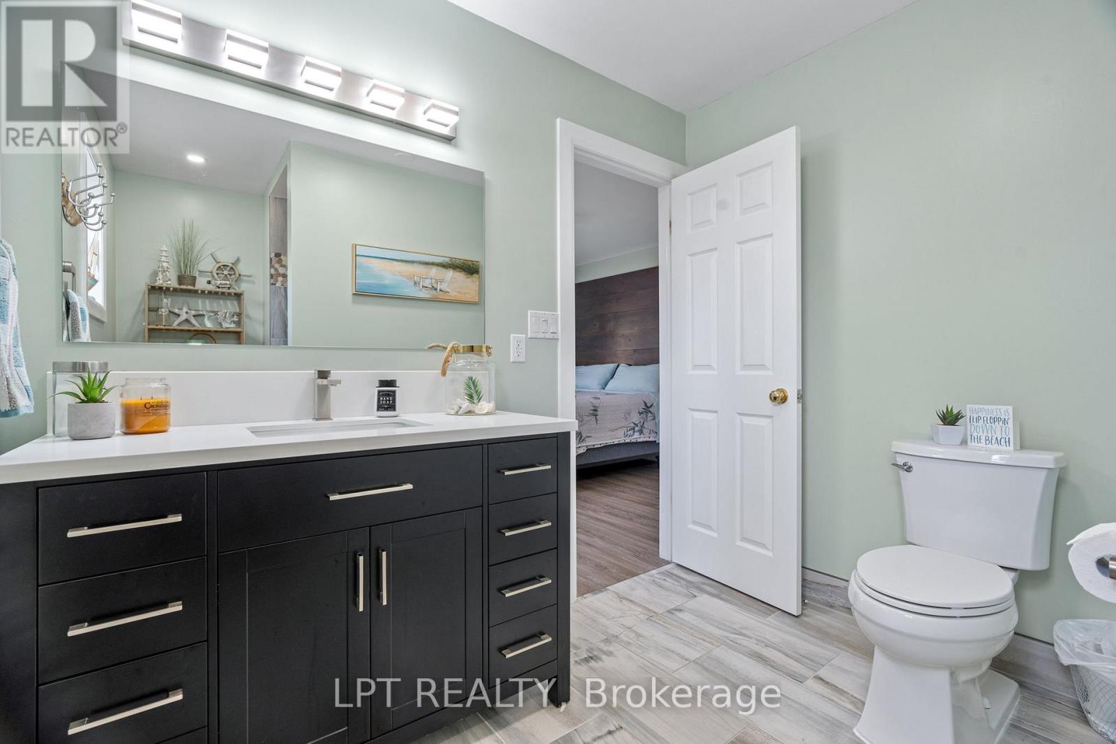 7652 Riverside Drive, Lambton Shores, Ontario  N0M 2L0 - Photo 25 - X12857372