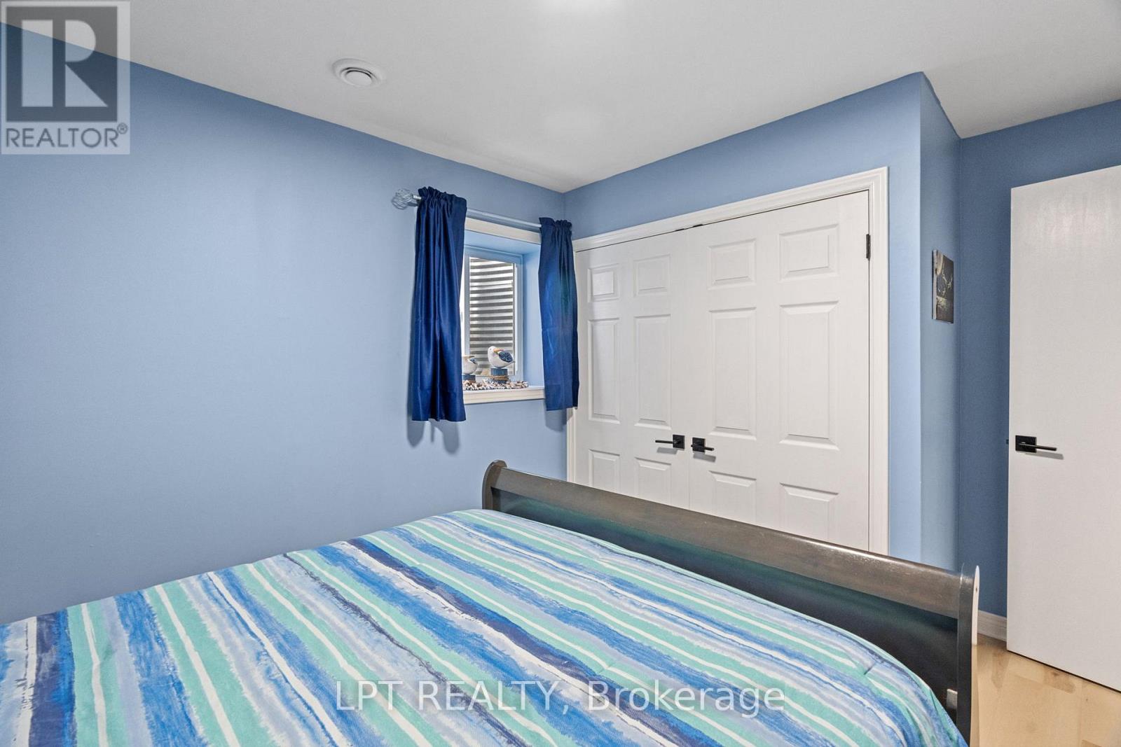 7652 Riverside Drive, Lambton Shores, Ontario  N0M 2L0 - Photo 32 - X12857372