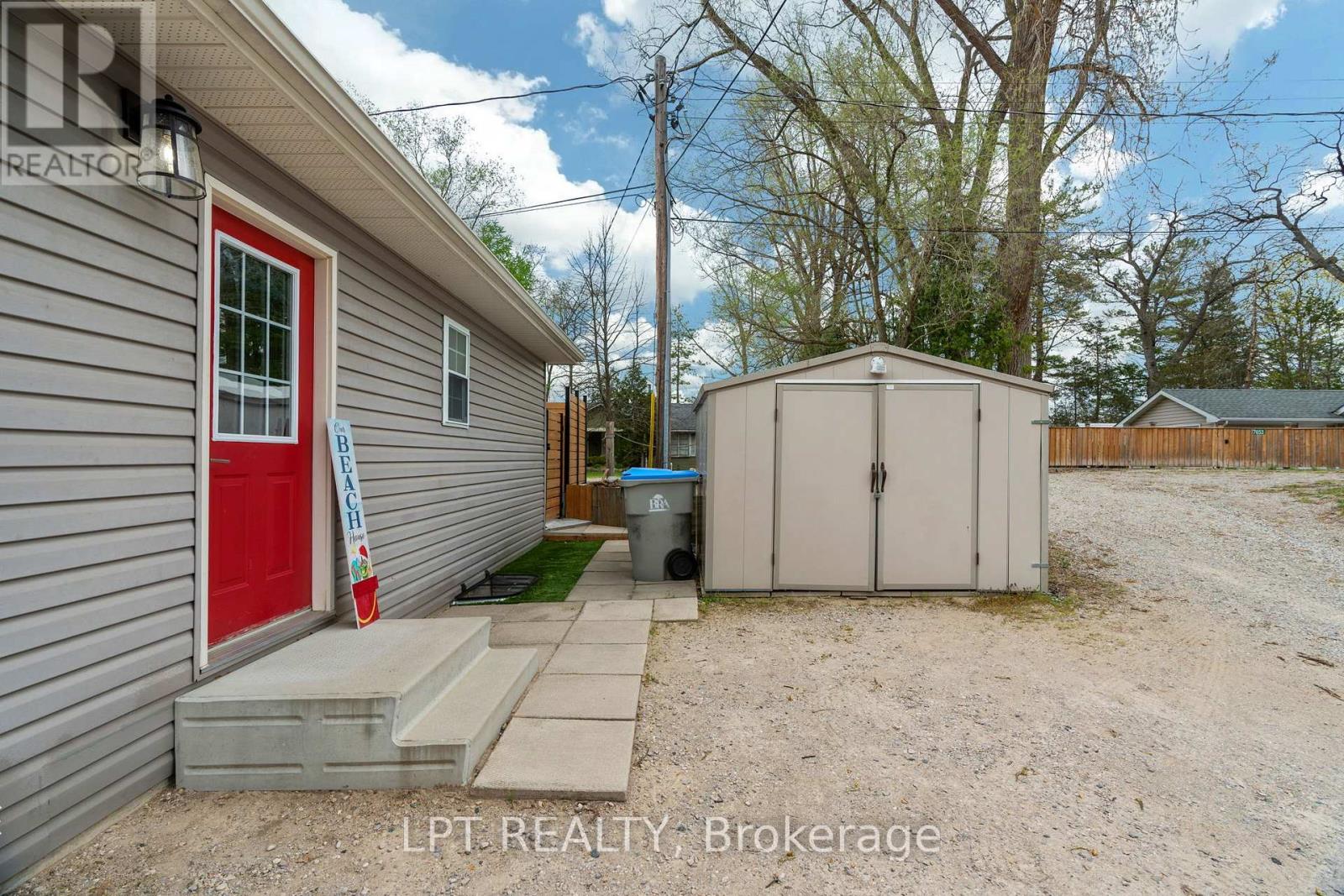 7652 Riverside Drive, Lambton Shores, Ontario  N0M 2L0 - Photo 42 - X12857372