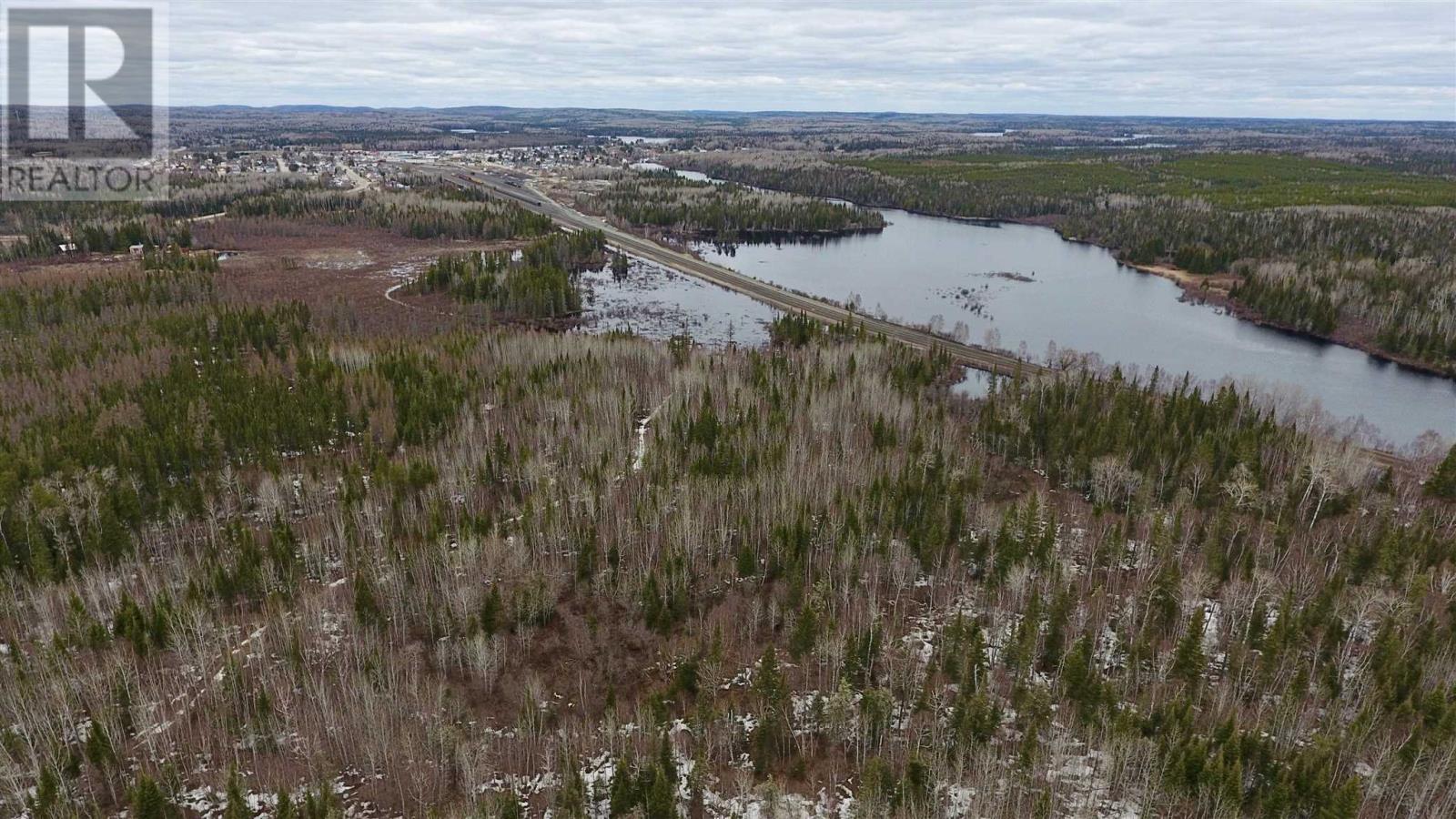 332 Highway 129, Chapleau, Ontario  P0M 1K0 - Photo 18 - SM260900