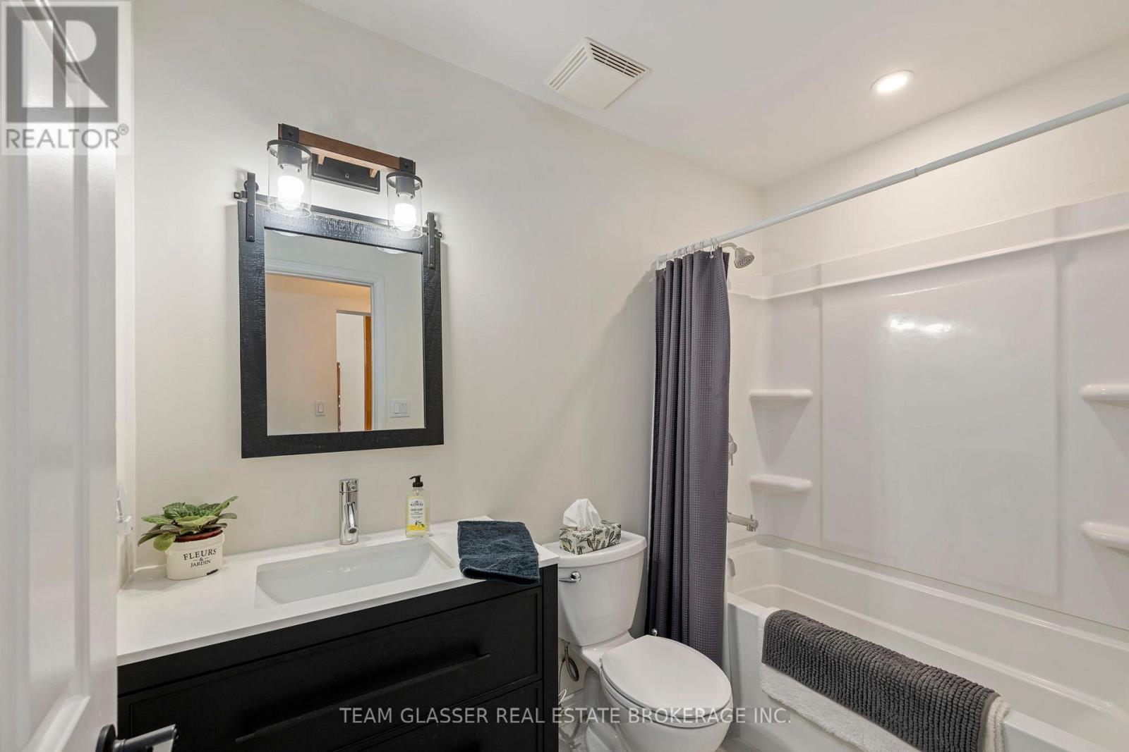 214 North Street, Thames Centre, Ontario  N0L 1G3 - Photo 13 - X12858118