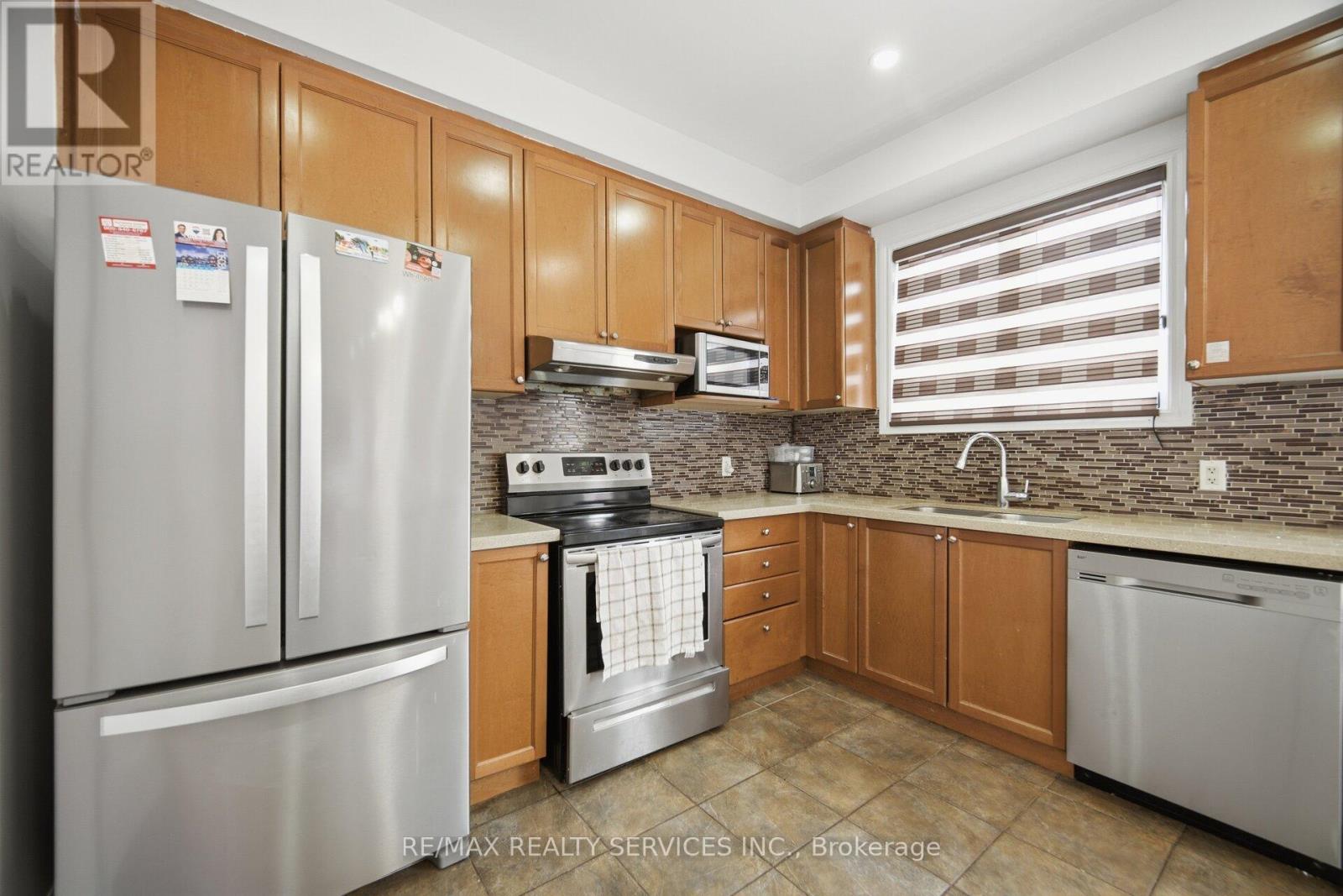 56 Iron Block Drive, Brampton, Ontario  L7A 0J1 - Photo 16 - W13115362