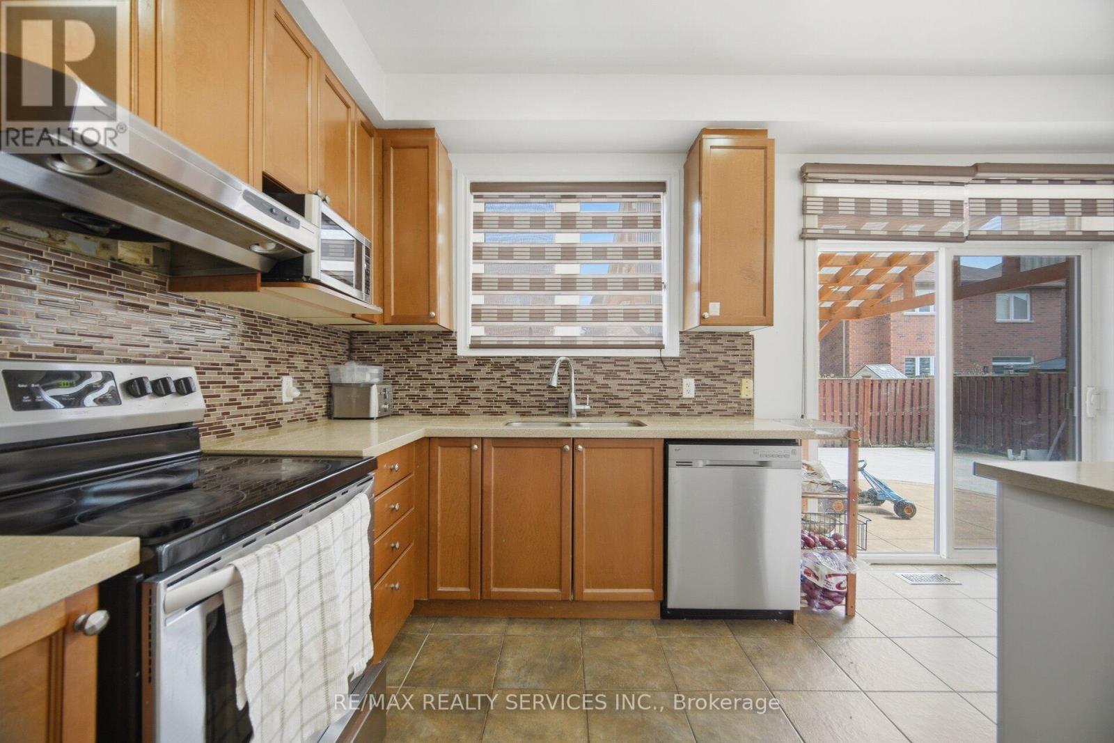 56 Iron Block Drive, Brampton, Ontario  L7A 0J1 - Photo 17 - W13115362