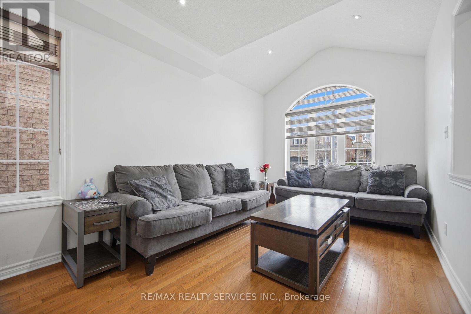 56 Iron Block Drive, Brampton, Ontario  L7A 0J1 - Photo 3 - W13115362