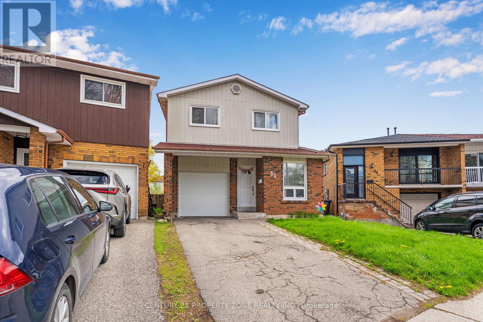 32 Lady Stewart Boulevard, Brampton, Ontario  L6S 3Y3 - Photo 2 - W13115368