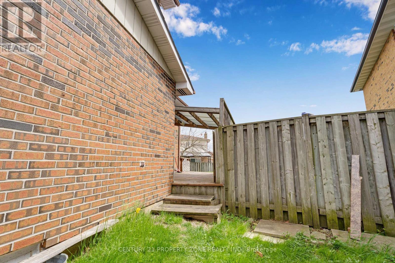 32 Lady Stewart Boulevard, Brampton, Ontario  L6S 3Y3 - Photo 23 - W13115368