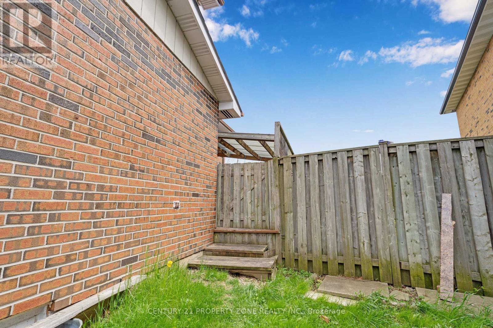 32 Lady Stewart Boulevard, Brampton, Ontario  L6S 3Y3 - Photo 25 - W13115368