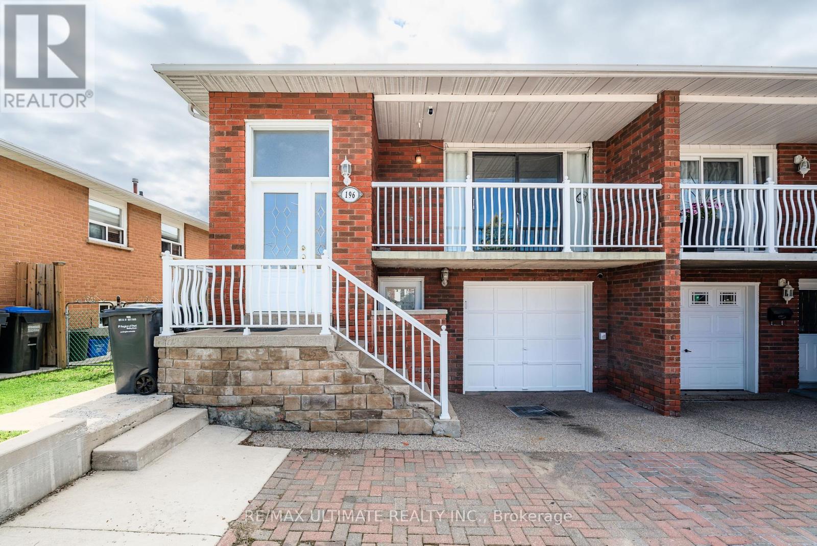 196 MEADOWS BOULEVARD, Mississauga, Ontario