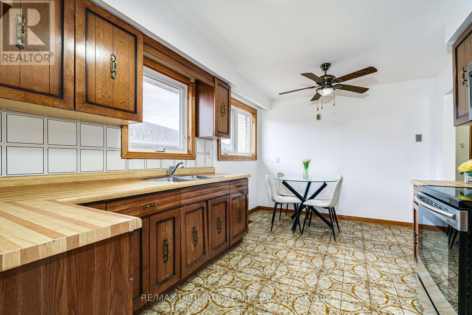 196 Meadows Boulevard, Mississauga, Ontario  L4Z 1J9 - Photo 10 - W13115390
