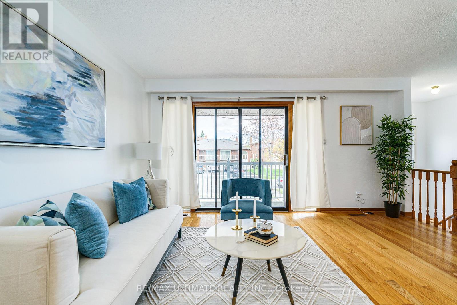 196 Meadows Boulevard, Mississauga, Ontario  L4Z 1J9 - Photo 3 - W13115390