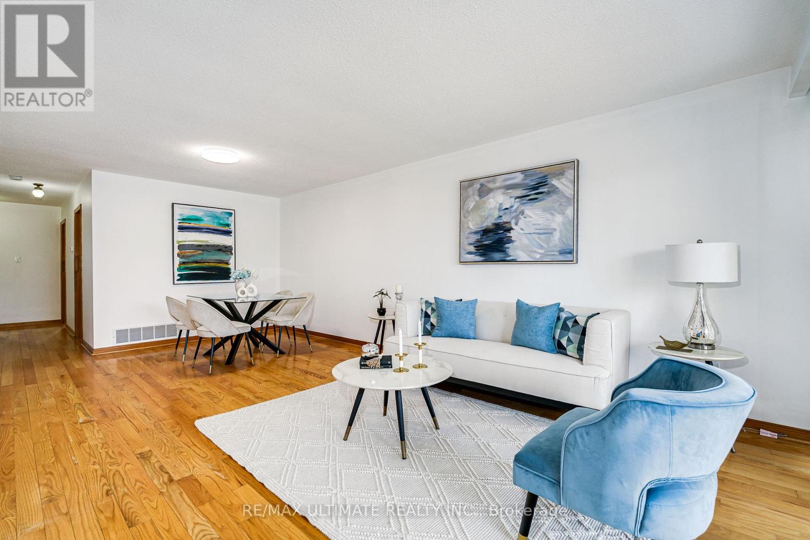 196 Meadows Boulevard, Mississauga, Ontario  L4Z 1J9 - Photo 4 - W13115390