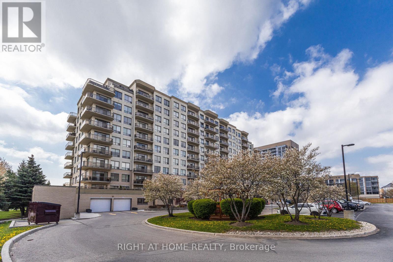 709 - 1998 IRONSTONE DRIVE, Burlington, Ontario