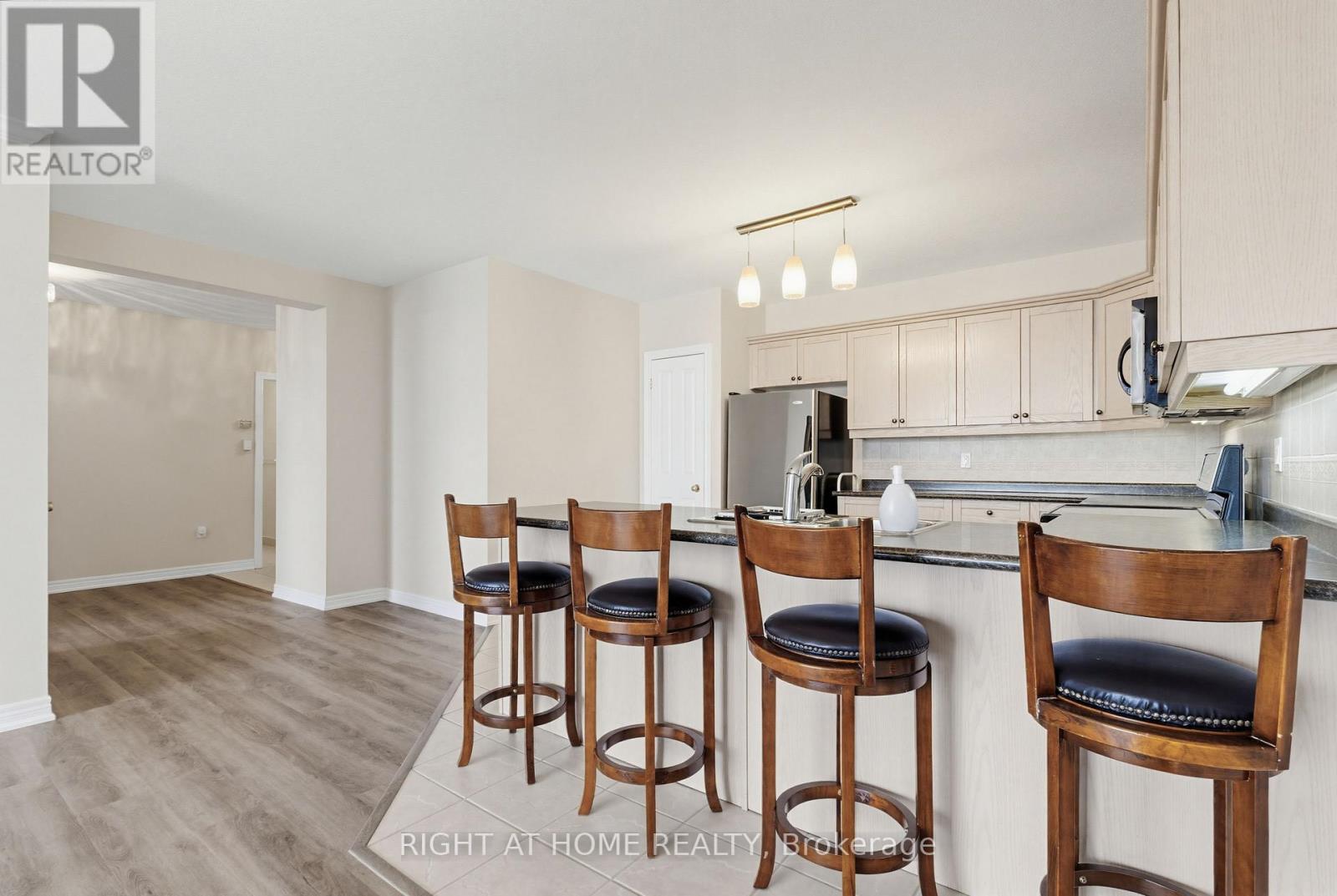 709 - 1998 Ironstone Drive, Burlington, Ontario  L7L 7P7 - Photo 15 - W13115412