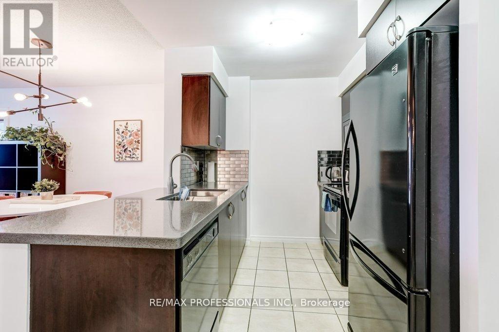 930 - 60 Heintzman Street, Toronto, Ontario  M6P 5A1 - Photo 9 - W13115540