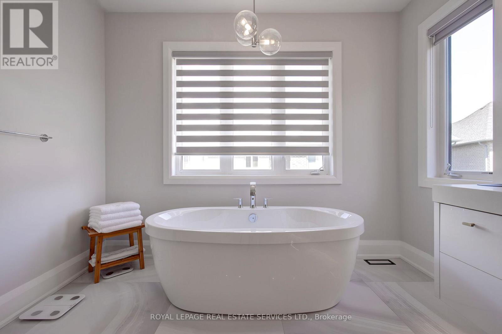 75 Ballmer Trail, Oakville, Ontario  L6H 0V6 - Photo 30 - W13115544