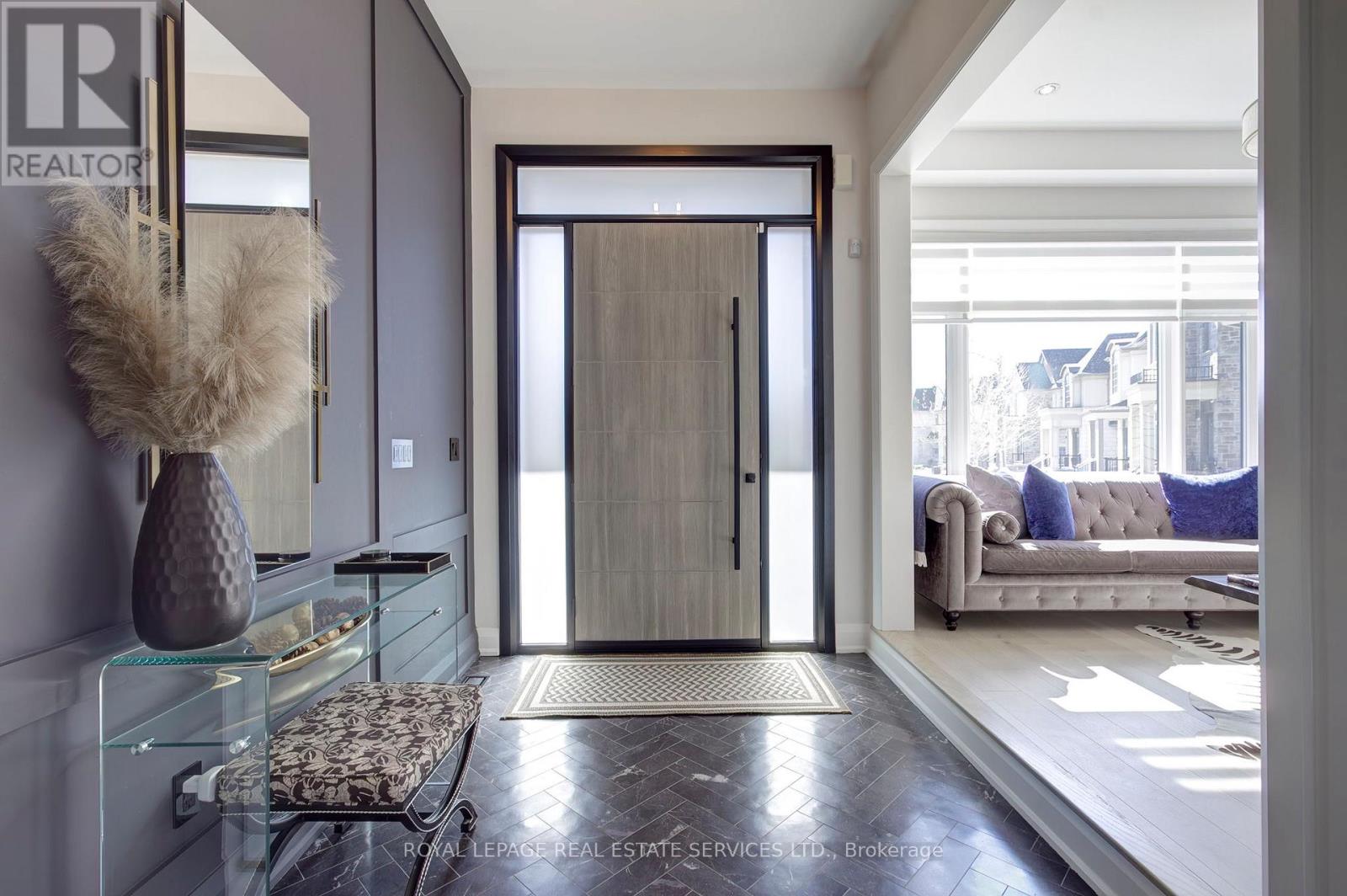 75 Ballmer Trail, Oakville, Ontario  L6H 0V6 - Photo 4 - W13115544