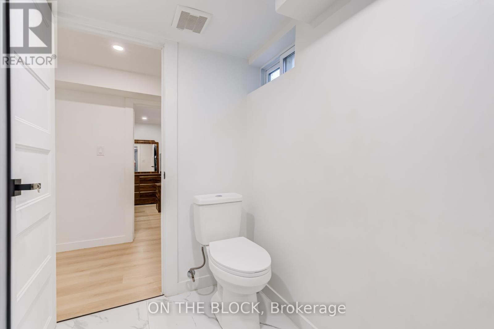 #lower - 34 Henley Crescent, Toronto, Ontario  M9W 2W9 - Photo 17 - W13115558