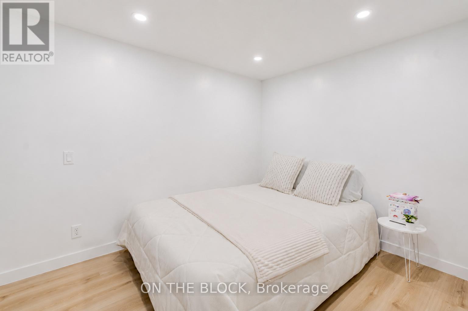 #lower - 34 Henley Crescent, Toronto, Ontario  M9W 2W9 - Photo 9 - W13115558