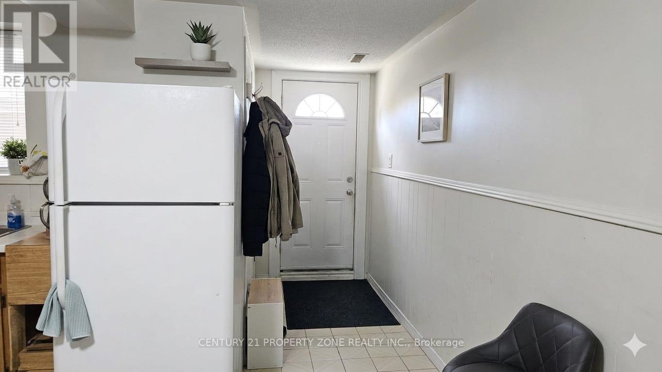 32 Petunias Road, Brampton, Ontario  L6V 3G8 - Photo 6 - W13115620