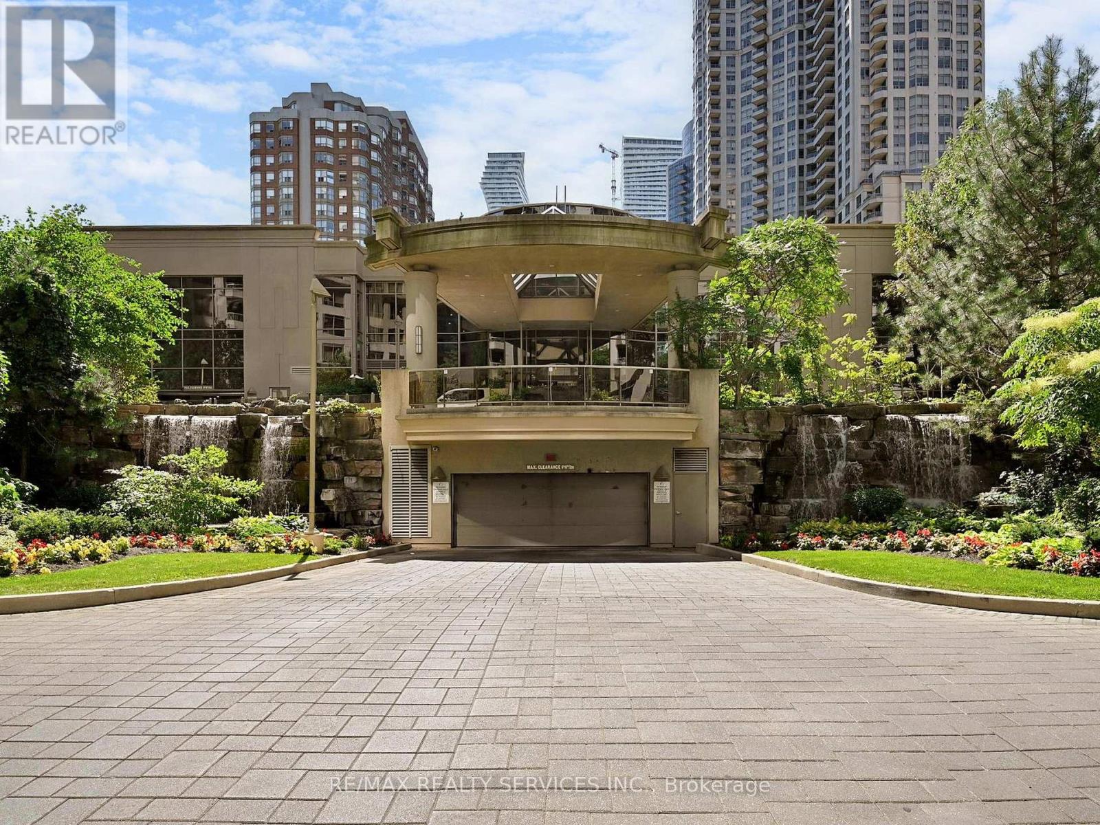 504 - 3880 Duke Of York Boulevard, Mississauga, Ontario  L5B 4M7 - Photo 4 - W13115664