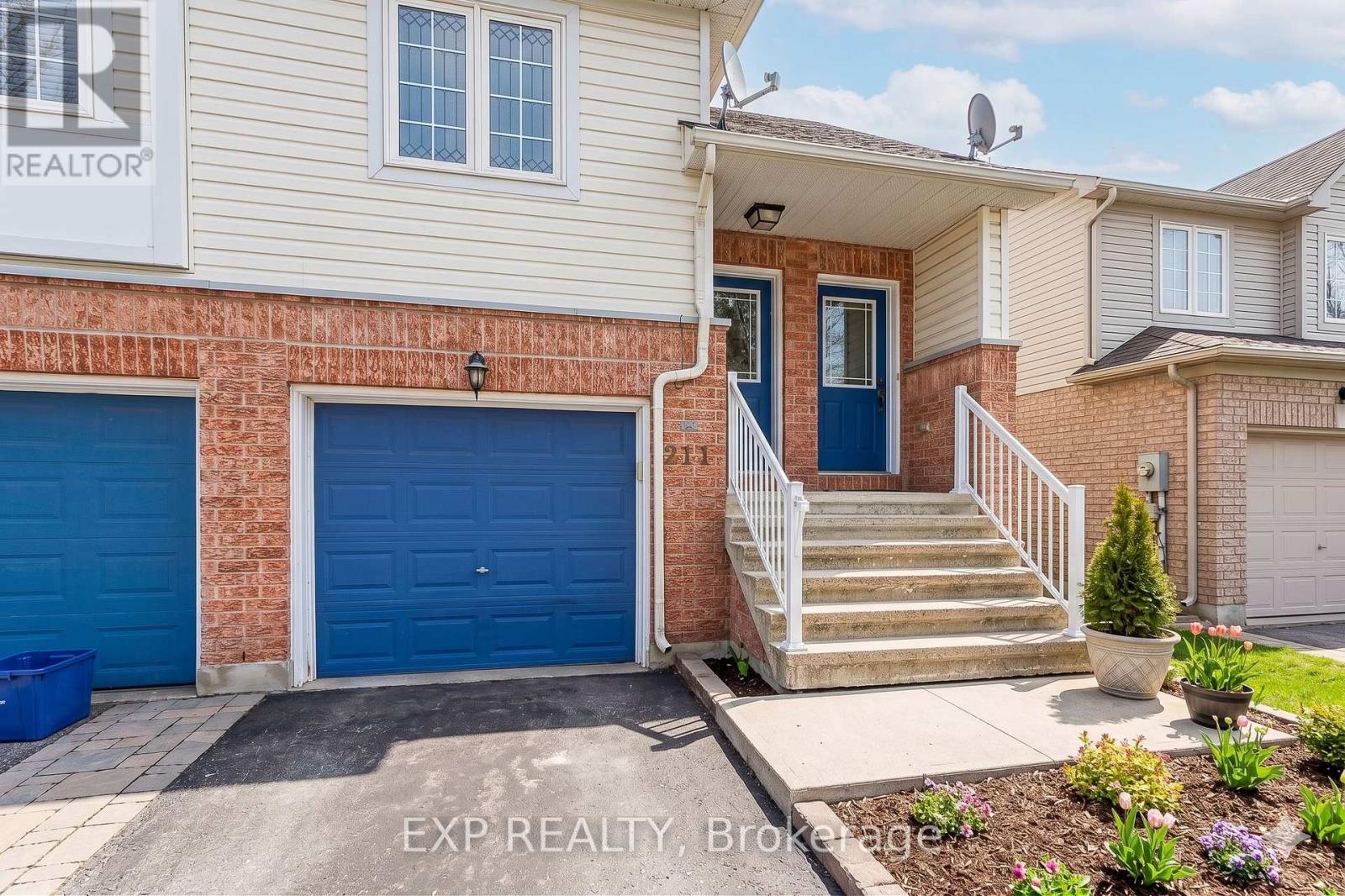 211 Gershwin Private, Ottawa, Ontario  K2H 1G6 - Photo 2 - X12972936