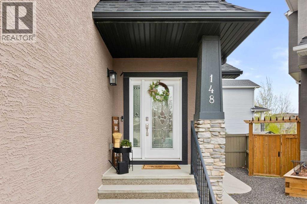 148 Baysprings Court Sw, Airdrie, Alberta  T4B 3X7 - Photo 3 - A2299469