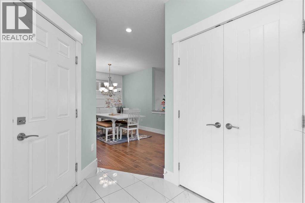 148 Baysprings Court Sw, Airdrie, Alberta  T4B 3X7 - Photo 5 - A2299469