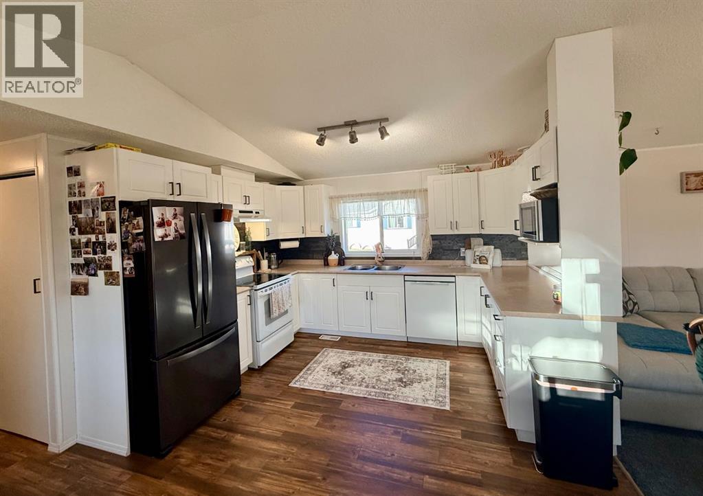 11106 98 Ave, La Crete, Alberta  T0H 2H0 - Photo 12 - A2310364