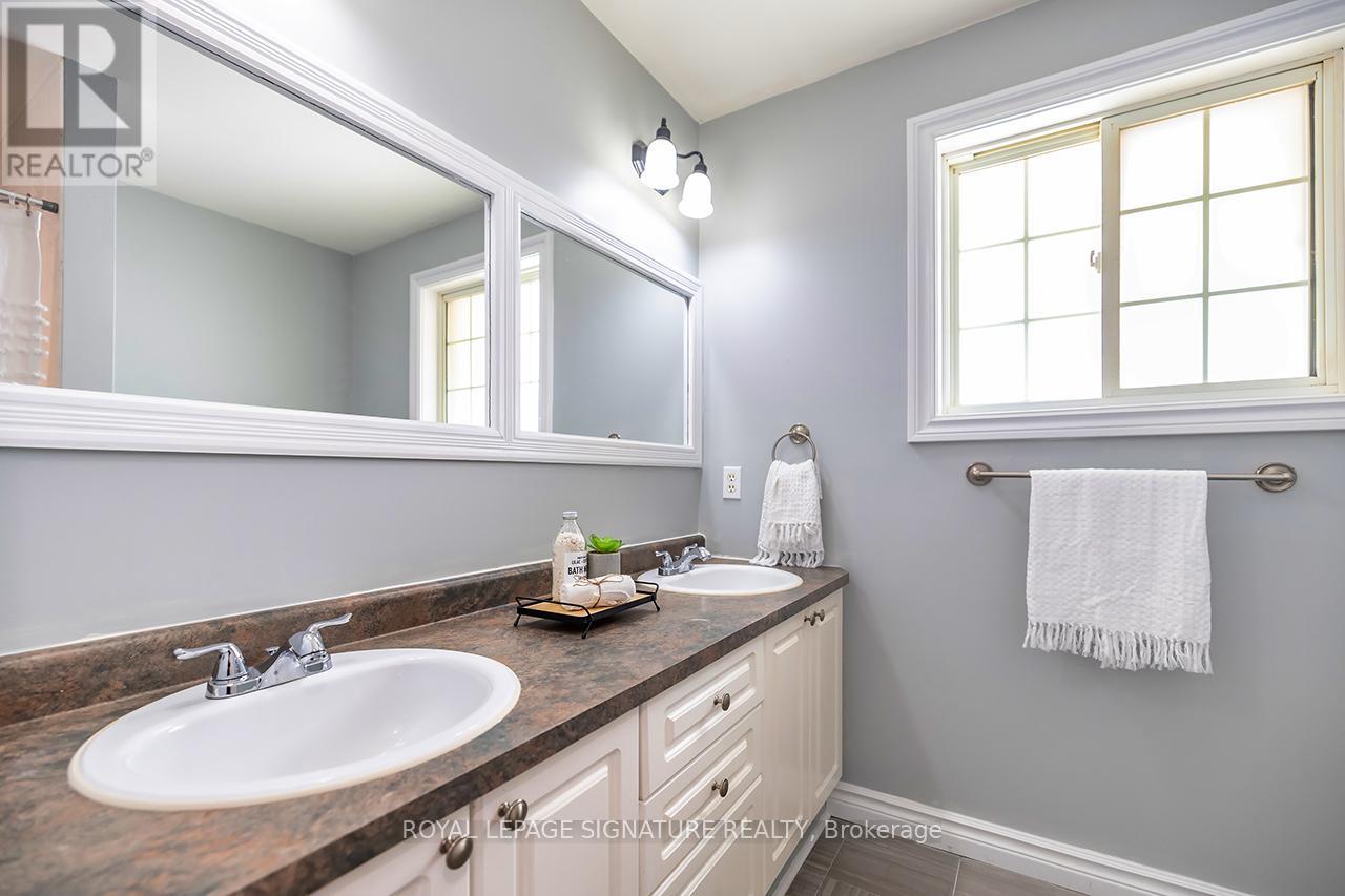 23 Faraday Gardens, Belleville, Ontario  K8P 5J5 - Photo 5 - X13115332