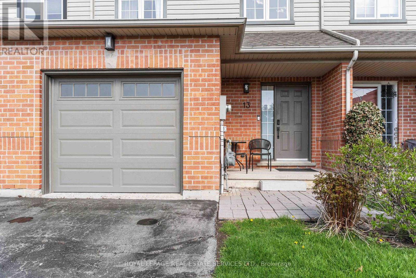 13 Newell Court, Hamilton, Ontario  L9H 7N3 - Photo 3 - X13115348