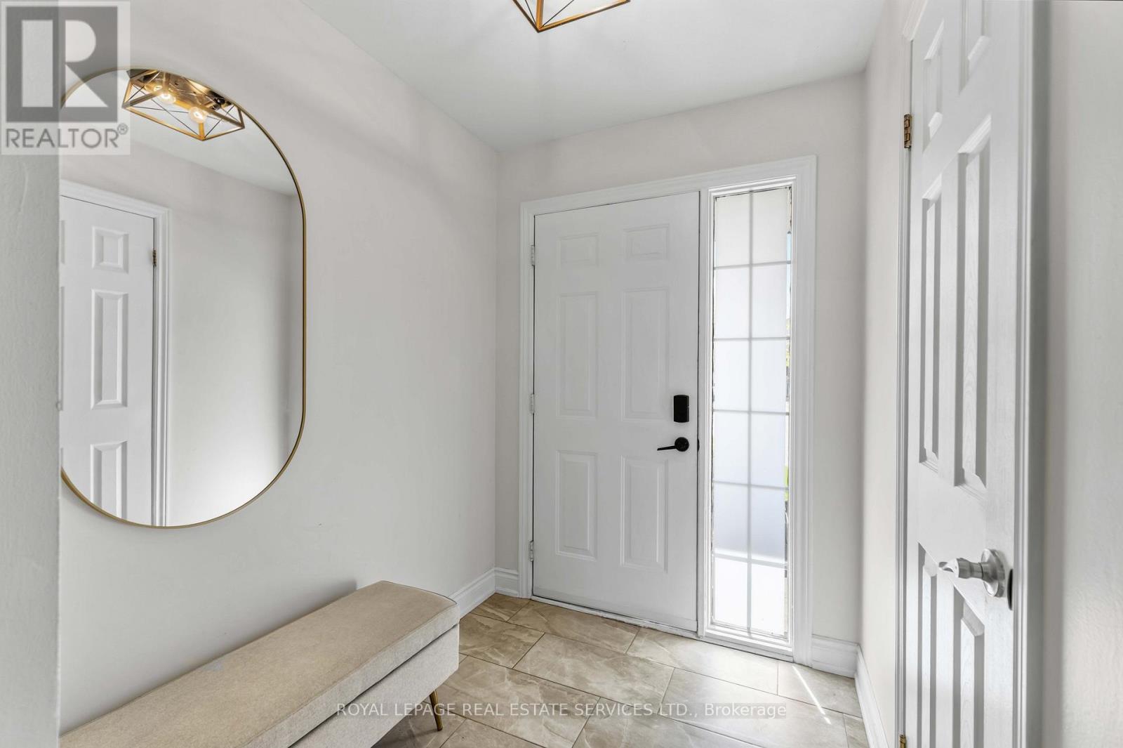 13 Newell Court, Hamilton, Ontario  L9H 7N3 - Photo 4 - X13115348