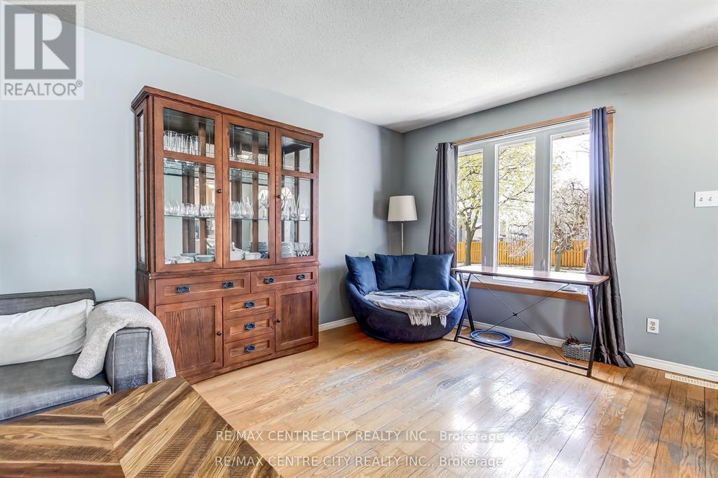 228 Pochard Lane, London East, Ontario  N5W 5Z3 - Photo 3 - X13115738