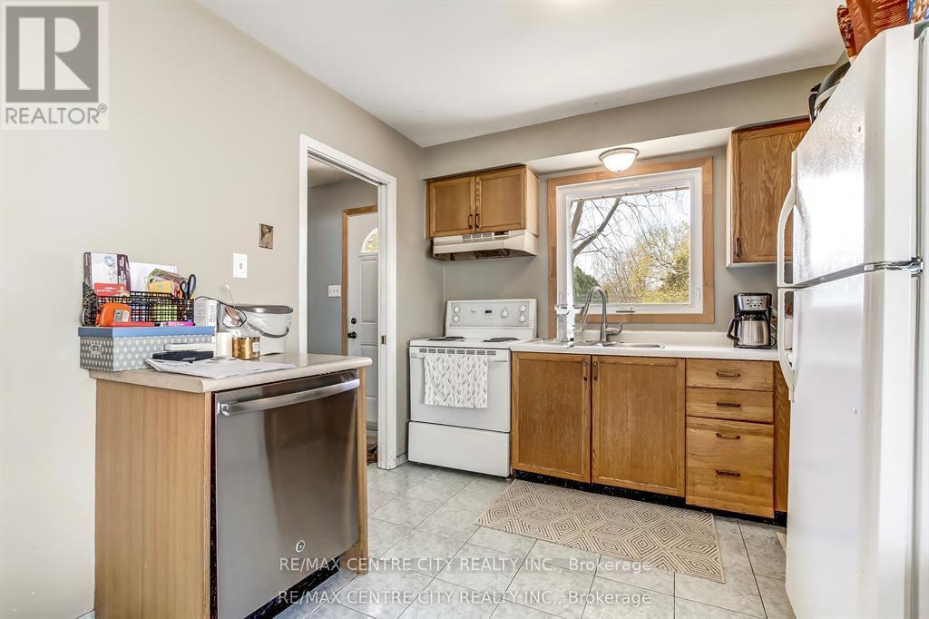 228 Pochard Lane, London East, Ontario  N5W 5Z3 - Photo 5 - X13115738