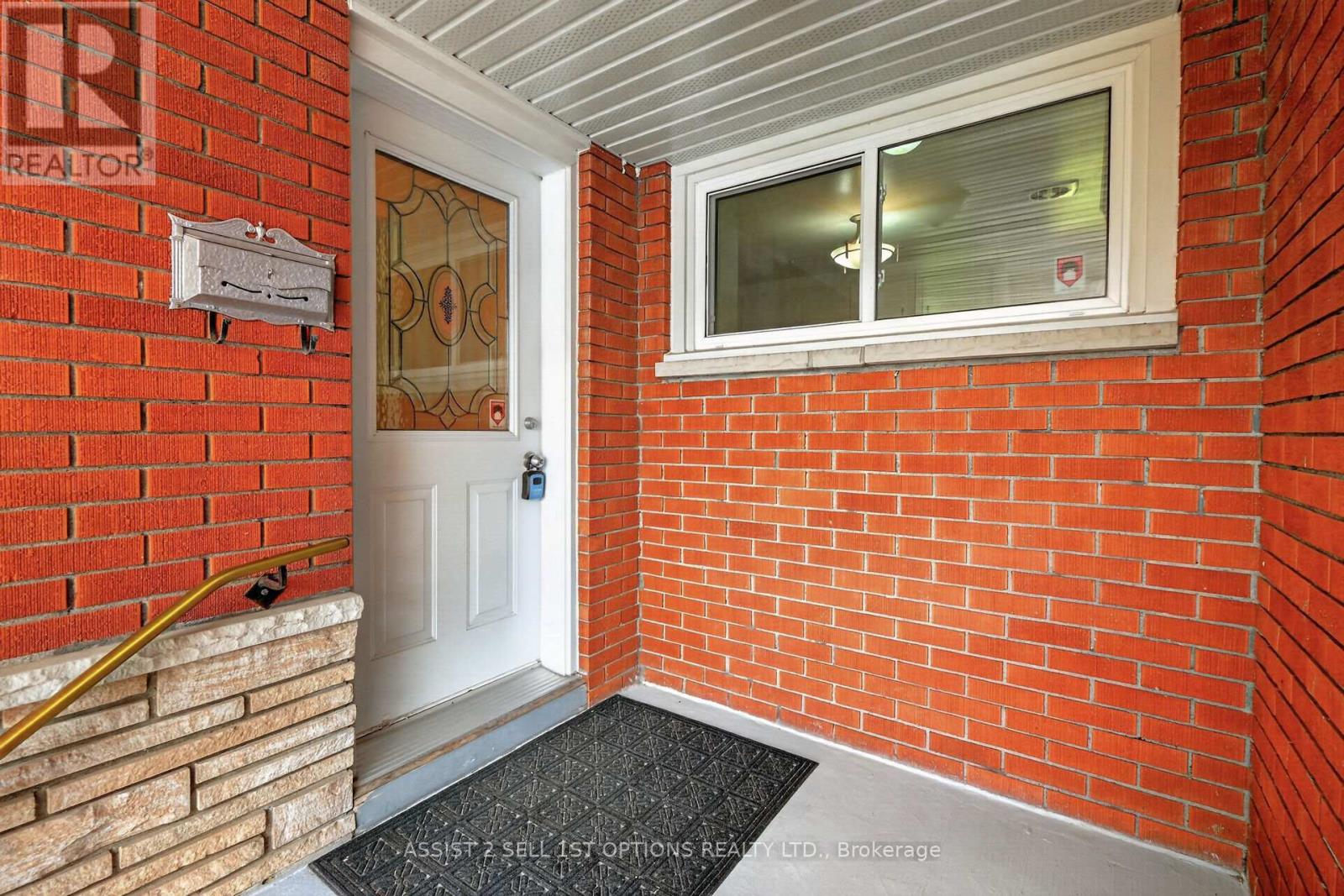 874 Riddell Avenue N, Ottawa, Ontario K2A 2V9 - Photo 2 - X13115758