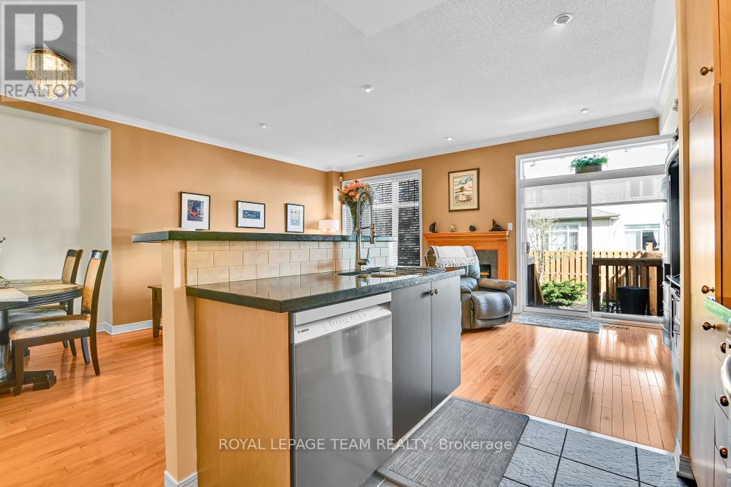 81 Ambiance Drive, Ottawa, Ontario  K2G 6Y3 - Photo 10 - X13115872
