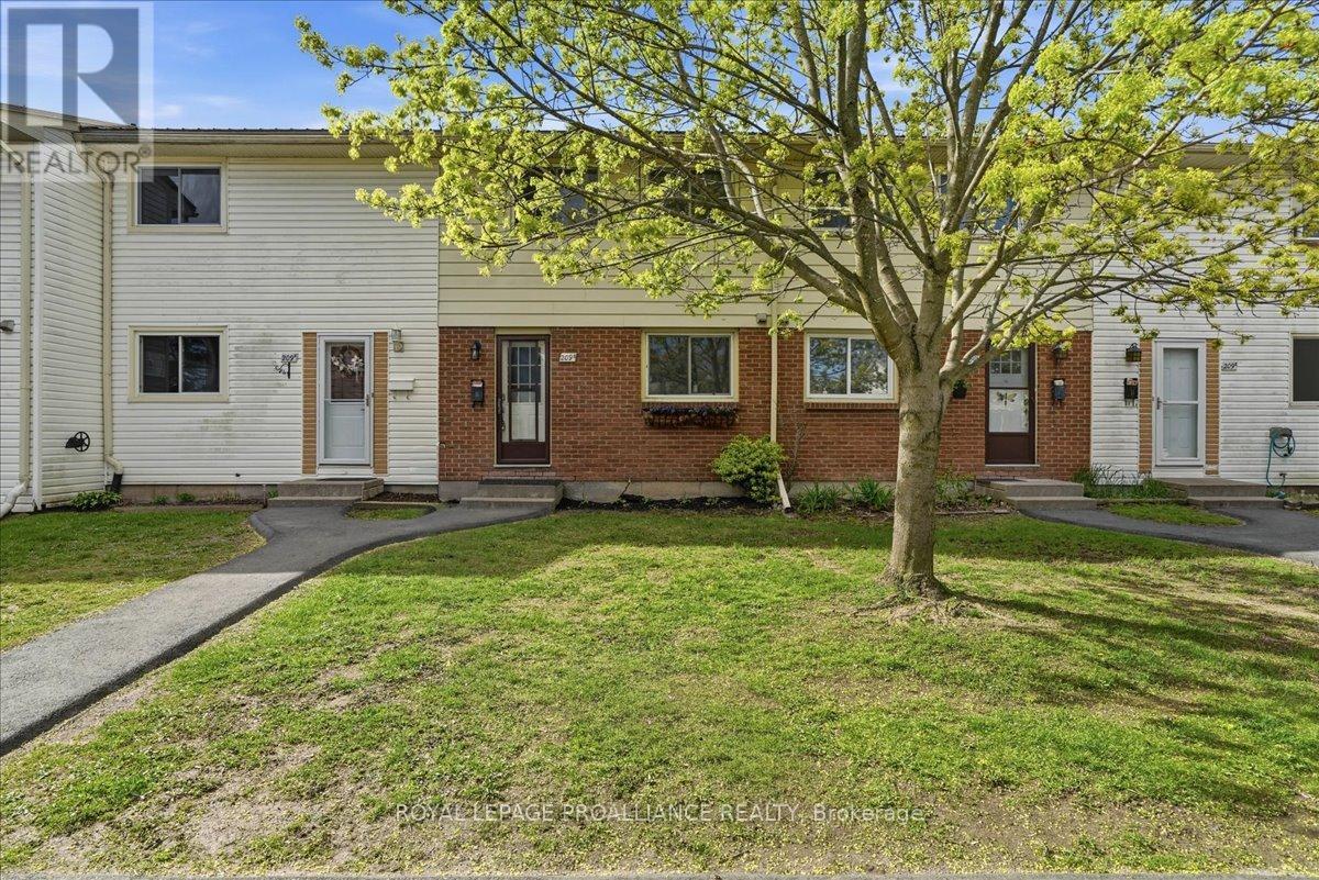 G - 209 North Park Street, Belleville, Ontario  K8P 4T9 - Photo 2 - X12886520