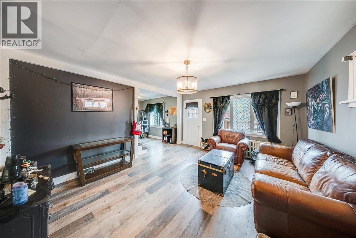 1430 Third Avenue, Trail, British Columbia  V1R 1P6 - Photo 16 - 10386881
