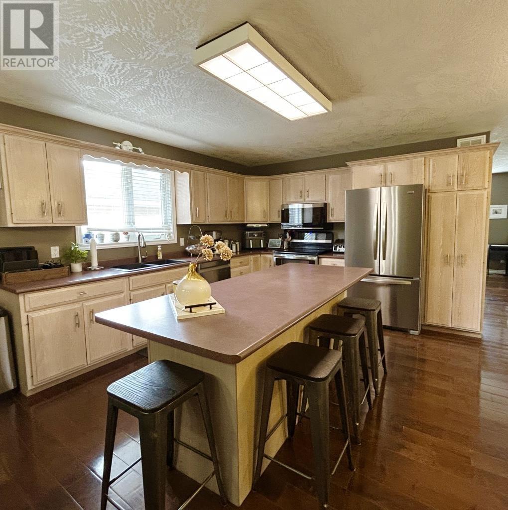 912 Kaitlyn Drive, Fort Frances, Ontario  P9A 3X4 - Photo 6 - TB2600995