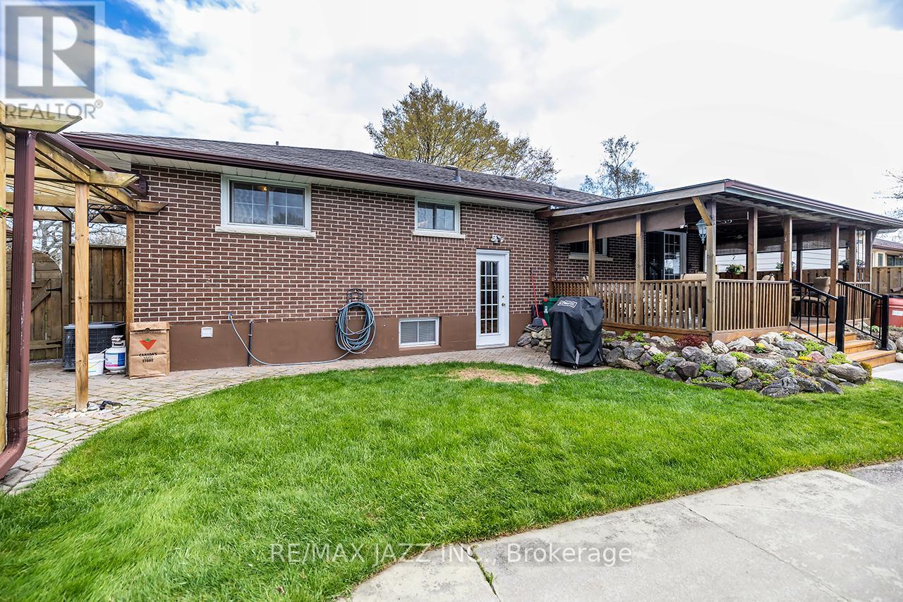 422 Glenalan Avenue, Oshawa, Ontario  L1J 3L1 - Photo 38 - E13115930