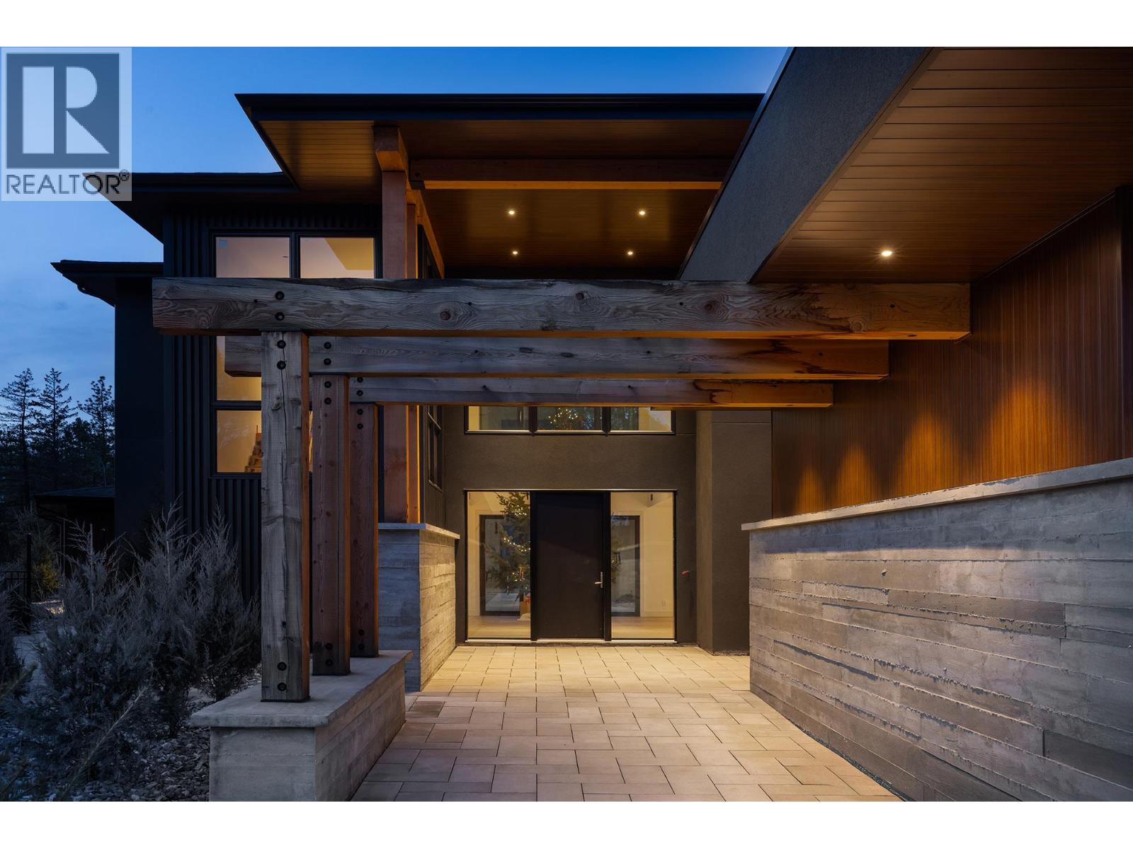 10248 Beacon Hill Drive, Lake Country, British Columbia