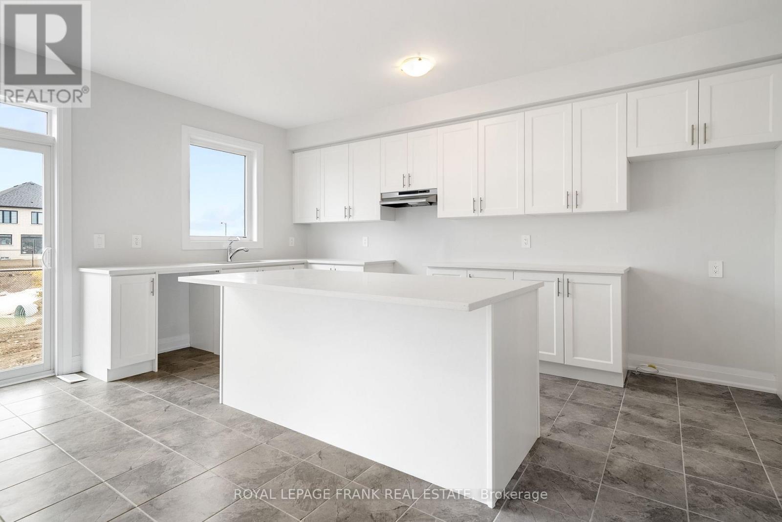 7 Walters Street, Kawartha Lakes, Ontario  K9V 0S2 - Photo 11 - X13115776