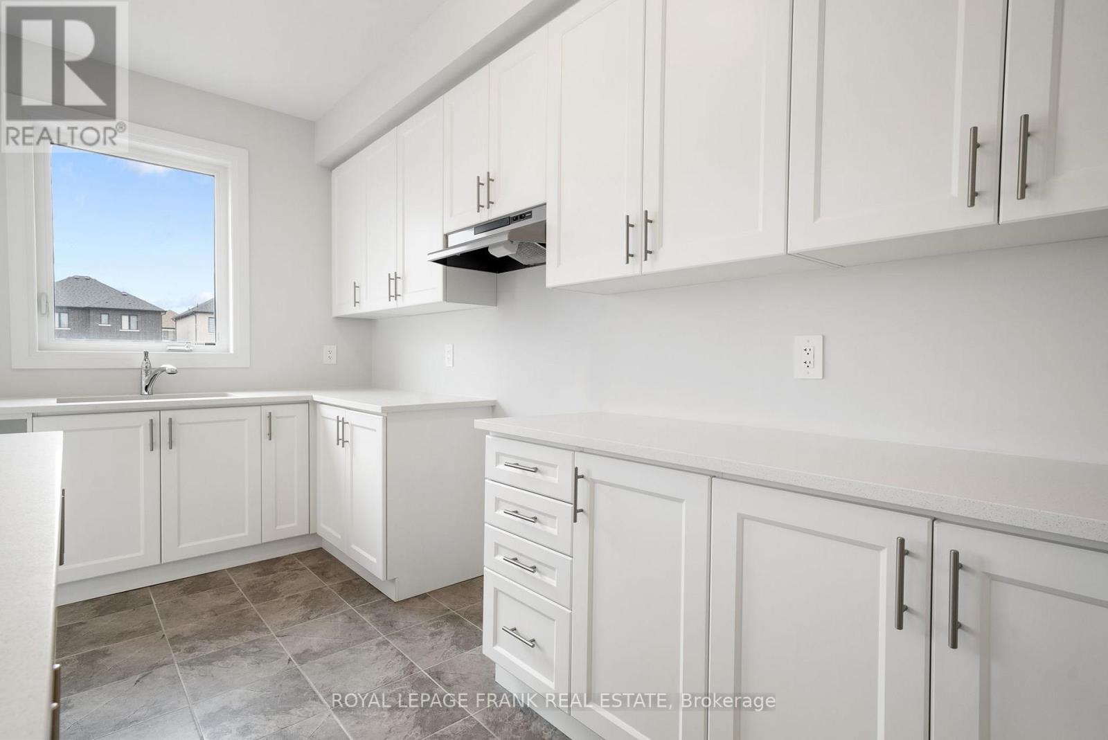 7 Walters Street, Kawartha Lakes, Ontario  K9V 0S2 - Photo 12 - X13115776